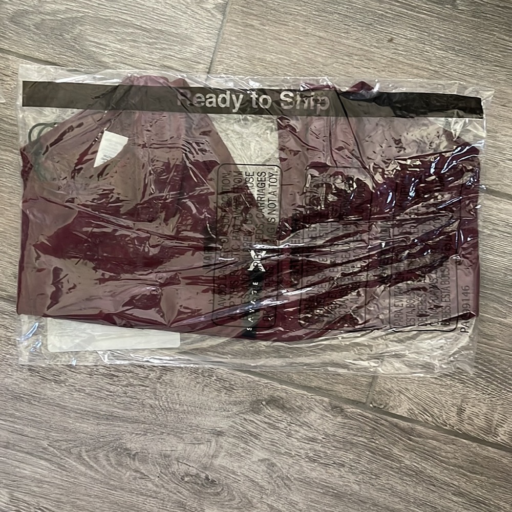 NWT SAVAGE X FENTY PEAK PERFORMANCE LOW IMPACT MESH SPORTS BRA RED COCOA - Picture 6 of 6